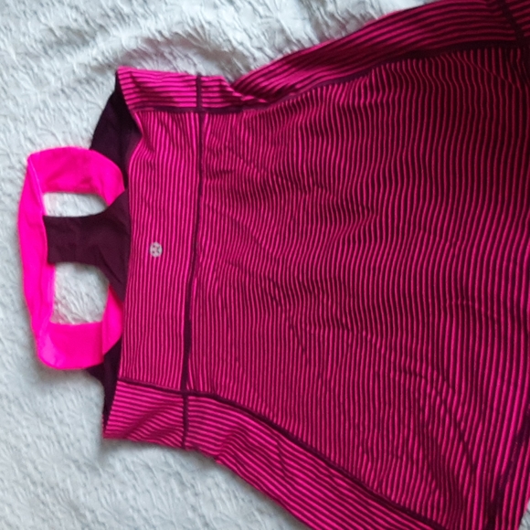 Hot pink Lululemon tank - Picture 4 of 4